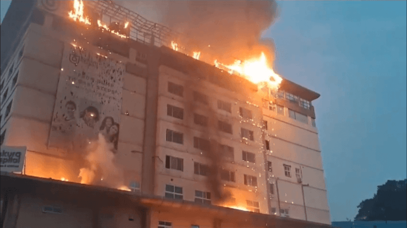 Huge Fire Breaks Out At Hospital In Hyderabad Huge Fire Breaks Out At Hospital In Hyderabad