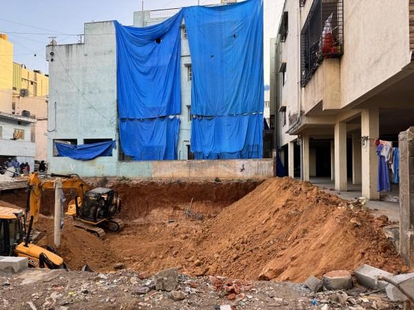 One labourer killed at construction site in B'luru; probe ordered [details]