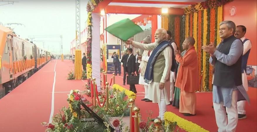 PM Inaugurates Revamped Ayodhya Dham Railway Station, Flags Off New Trains PM Inaugurates Revamped Ayodhya Dham Railway Station, Flags Off New Trains