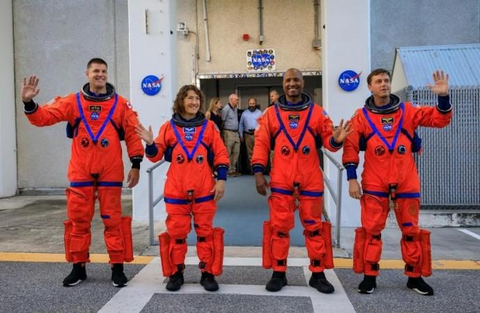 NASA Delays Mission To Take Humans Back To Moon Until 2025 NASA Delays Mission To Take Humans Back To Moon Until 2025
