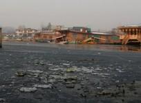 Unprecedented dry spell shrinks water bodies in Kashmir