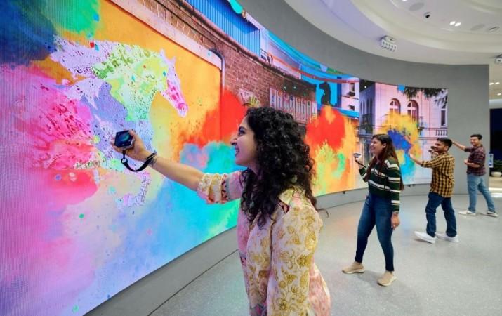 Samsung BKC inaugurated in Mumbai's Jio World Plaza Mall; brings live Galaxy AI experiences to India