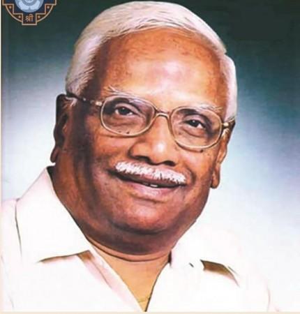 Padma Shri To Dr Chandrashekar: 'People's Psychiatrist' Who Adopted Villages, Went To Doorsteps To Treat Patients Padma Shri To Dr Chandrashekar: 'People's Psychiatrist' Who Adopted Villages, Went To Doorsteps To Treat Patients