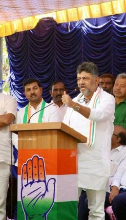 Karnataka CM, ministers to hold protest in Delhi Karnataka CM, ministers to hold protest in Delhi