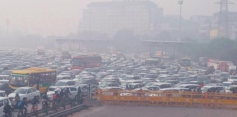 Farmers Protest: Massive Traffic Jams At Delhi's Exit & Entry Points Farmers Protest: Massive Traffic Jams At Delhi's Exit & Entry Points