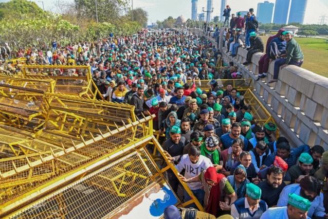 Farmers Protest: Farmers Protest: