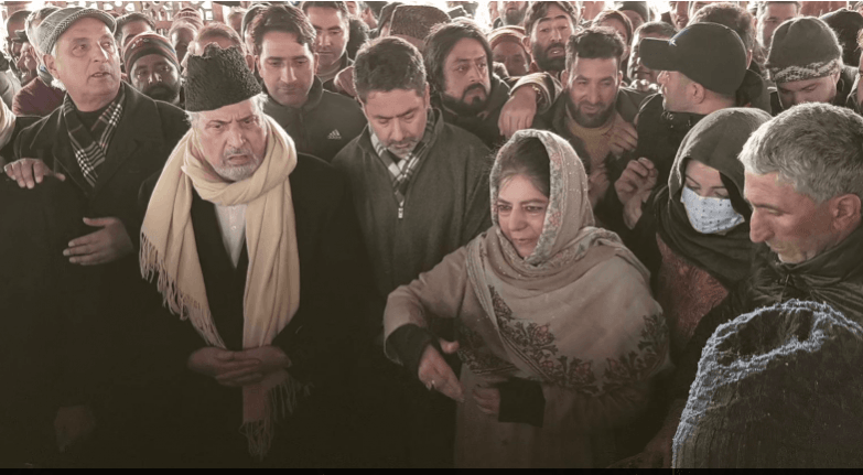 Muzaffar Hussain Beigh with Mehbooba Mufti after rejoining the PDP Muzaffar Hussain Beigh