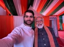 Beekeeper Nazim with Prime Minister
