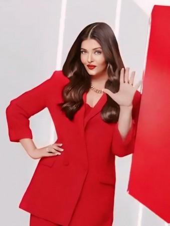 Aishwarya in her latest L'oreal AD Aishwarya in her latest L'oreal AD