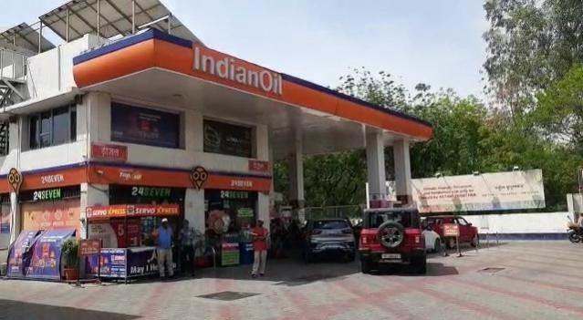 Lower petrol and diesel consumption, make transportation sustainable in India: Experts Petrol pumps in Rajasthan to remain shut from March 10-12 to protest high VAT