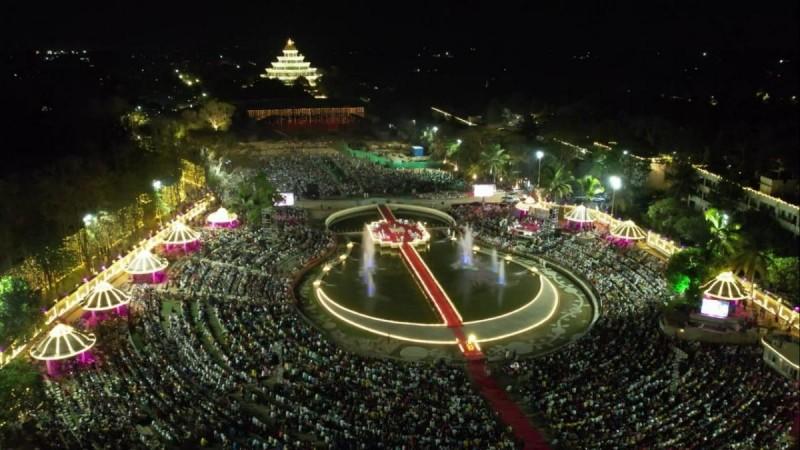 Over 2.5 Lakh Devotees Gather at The Art of Living International Center to Celebrate Mahashivratri Over 2.5 Lakh Devotees Gather at The Art of Living International Center to Celebrate Mahashivratri