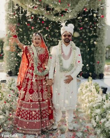 Meera Chopra marries Rakshit Kejriwal, first pics out Meera Chopra marries Rakshit Kejriwal, first pics out