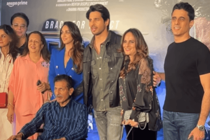 Kiara Advani, Sidharth Malhotra with family at Yodha screening Kiara Advani, Sidharth Malhotra with family at Yodha screening