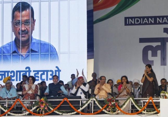 Sharing stage with INDIA bloc leaders, Sunita Kejriwal reads out her husband's message Sharing stage with INDIA bloc leaders, Sunita Kejriwal reads out her husband's message