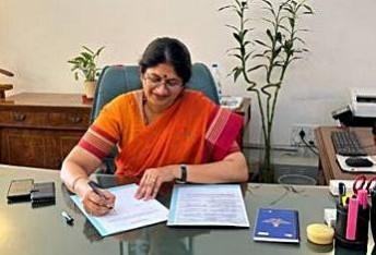 Sheyphali Sharan Takes Charge As PIB's Principal DG Sheyphali Sharan Takes Charge As PIB's Principal DG