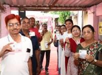 Presiding officer suspended for sharing pics from polling booth; 45% turnout till 1 pm in MP