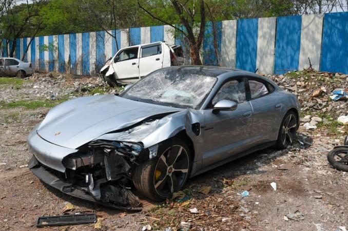 Porsche crash row: Fadnavis rushes to Pune police chief's office, says police acted correctly Porsche crash row: Fadnavis rushes to Pune police chief's office, says police acted correctly