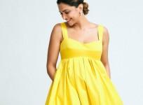 deepika padukone flaunts baby bump