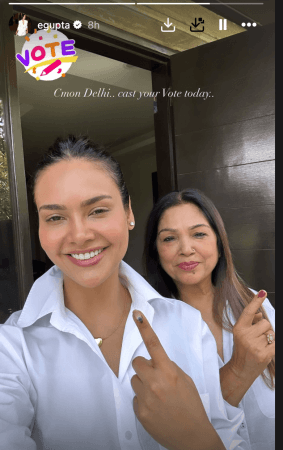 Esha Gupta votes in Delhi Esha Gupta votes in Delhi