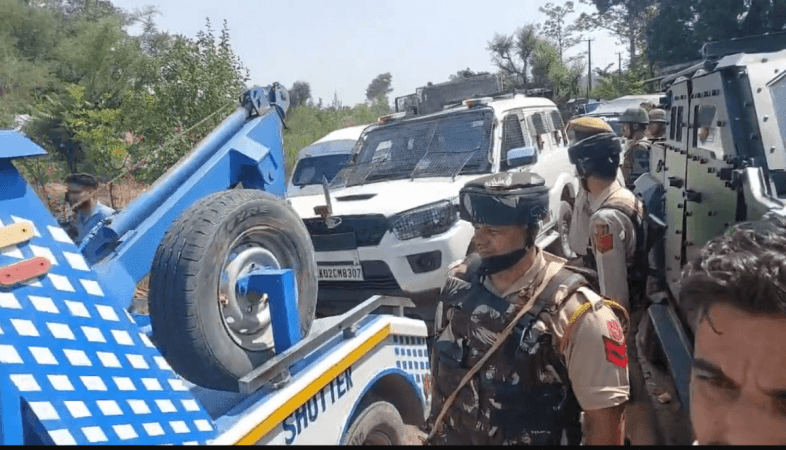Official vehicle of senior police officer attacked by terrorist in Hiranagar area of J&K Hiranagar encounter