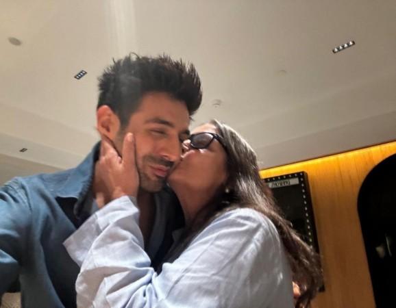 Shabana Azmi gets emotional; heaps praise on Kartik Aaryan's performance in Chandu Champion Shabana Azmi gets emotional; heaps praise on Kartik Aaryan's performance in Chandu Champion