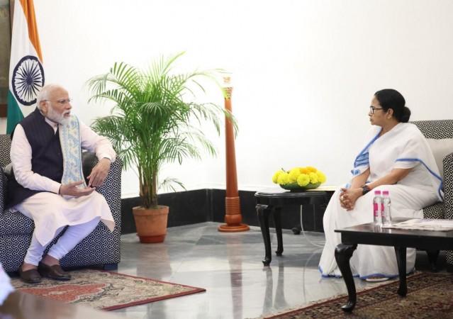 Prime Minister Narendra Modi with West Bengal Chief Minister Mamata Banerjee