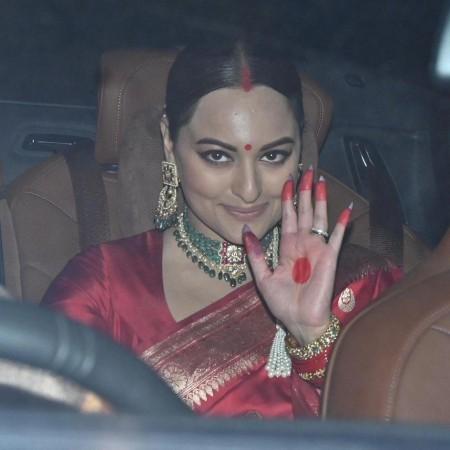 Sonakshi Sinha's red saree for wedding bash costs Rs 79,800, features 'chaand buta' Sonakshi Sinha's red saree for wedding bash costs Rs 79,800, features 'chaand buta'