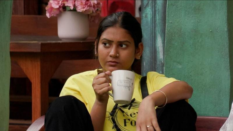 Shivani Kumari Shivani Kumari's remark on Poloumi Das's plunging neckline outfit irks netizens