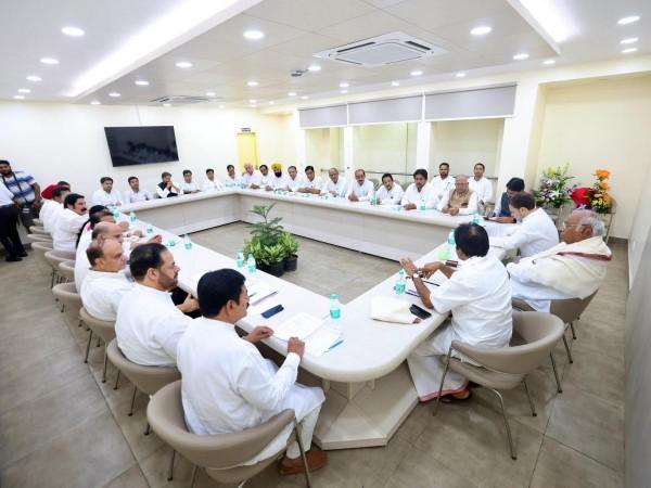 Congress president Mallikarjun Kharge chairing a meeting of Congress leaders of J&K in Delhi Meeting of Congress leaders