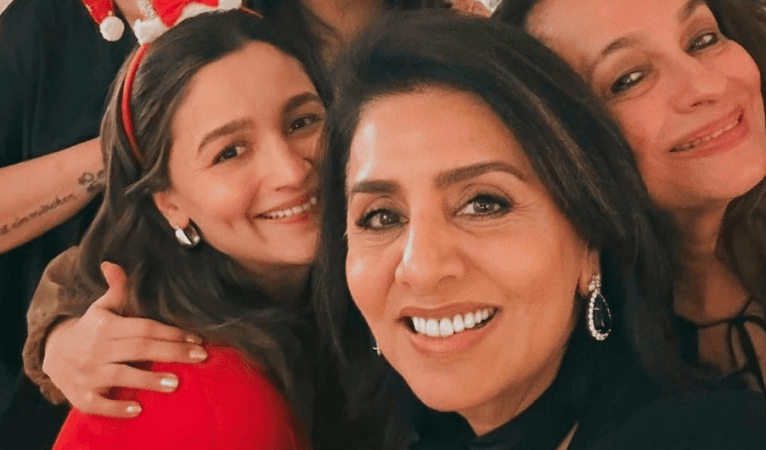 Alia Bhatt, Soni Razdan, Neetu Kapoor Alia Bhatt, Soni Razdan, Neetu Kapoor