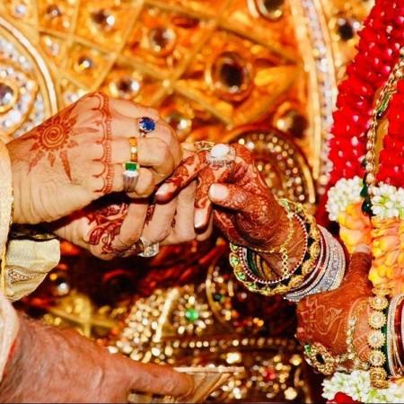 Abhishek Bachchan likes a post related to divorce amid separation rumours with wife Aishwarya Ra Abhishek Bachchan likes a post related to divorce amid separation rumours with wife Aishwarya Ra