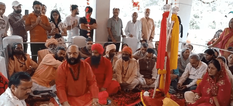 Swami Deepender Giri performing Pooja at a temple in south Kashmir Swami Deepender Giri