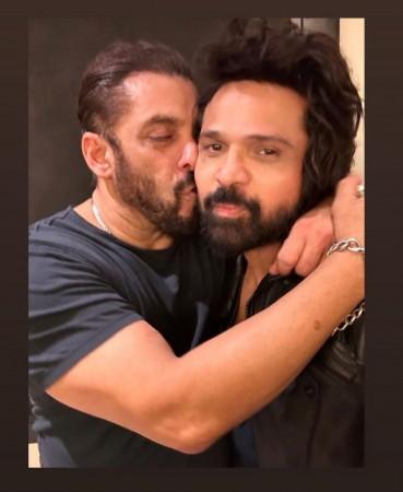 Iulia Vantur holds Salman Khan close in a rare PDA at her birthday bash Iulia Vantur holds Salman Khan close in a rare PDA at her birthday bash