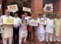 BJP, JD(S) MPs protest in Delhi demanding CM Siddaramaiah's resignation