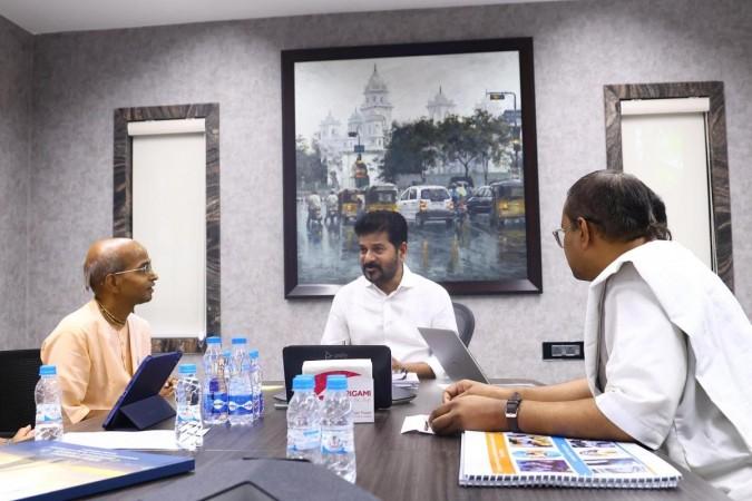 Centralised kitchen for meals to 28,000 students to come up in Telangana CM's constituency Centralised kitchen for meals to 28,000 students to come up in Telangana CM's constituency