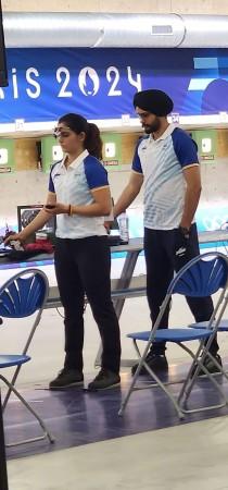 Paris Olympics: Manu-Sarabjot duo qualifies for 10m Air Pistol Mixed Team bronze-medal match Paris Olympics: Manu-Sarabjot duo qualifies for 10m Air Pistol Mixed Team bronze-medal match