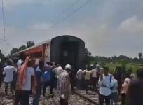 Coaches of Bihar Sampark Kranti Express detach in Samastipur, no injuries