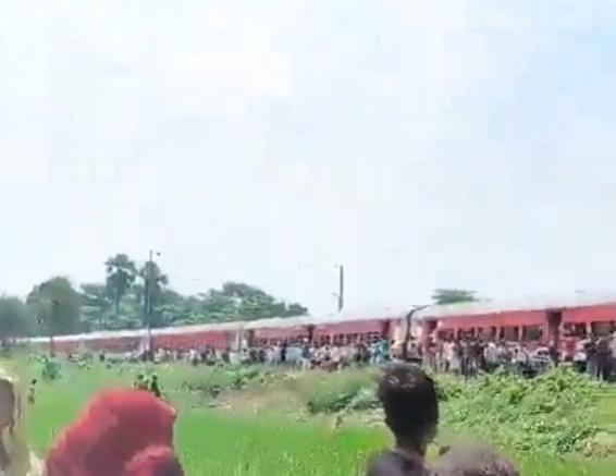 Coaches of Bihar Sampark Kranti Express detach in Samastipur, no injuries Coaches of Bihar Sampark Kranti Express detach in Samastipur, no injuries