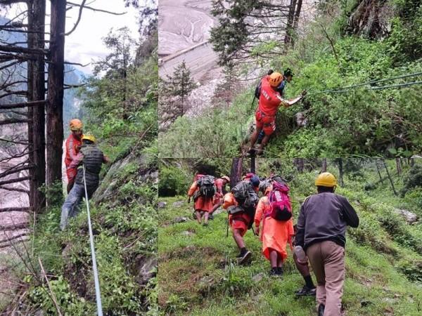 Monsoon mayhem: Rescue operation resumes in Himachal villages to trace 49 people Monsoon mayhem: Rescue operation resumes in Himachal villages to trace 49 people