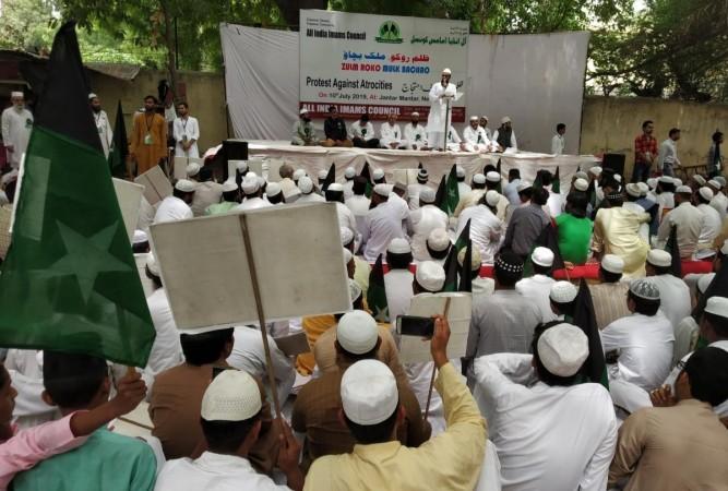 Delhi Imams share their pain over non-payment of salaries for months Delhi Imams share their pain over non-payment of salaries for months