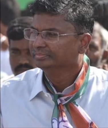 K'taka PWD min for revision of guarantee schemes; Home Min says not discussed in Cabinet