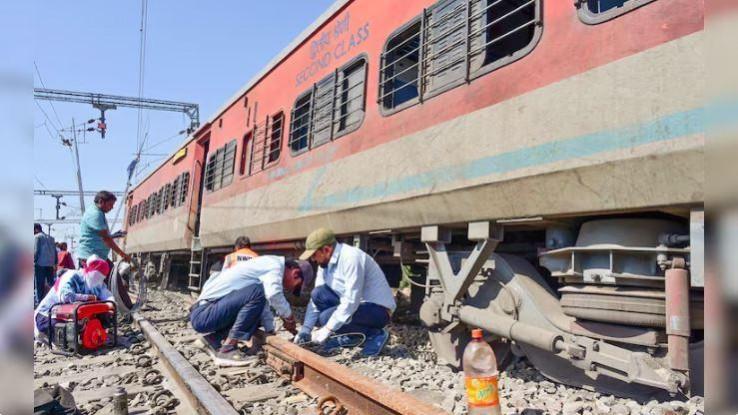 20 coaches of Sabarmati Express derail in UP, no casualties reported 20 coaches of Sabarmati Express derail in UP, no casualties reported