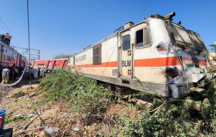 Sabarmati Express 19168, which operates between Varanasi Junction and Ahmedabad, derailed after striking a boulder Sabarmati Express 19168, which operates between Varanasi Junction and Ahmedabad, derailed after striking a boulder
