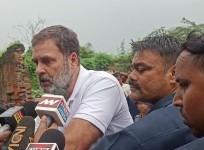 Rahul evades question on Kolkata horror during visit to LS constituency; BJP bristles