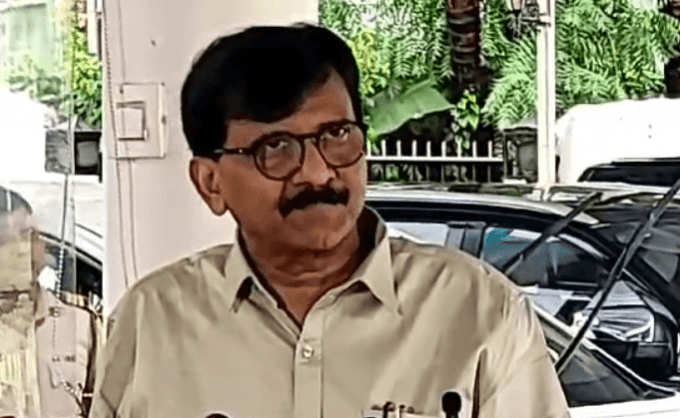 There was pressure on Badlapur police not to file sexual abuse case: Sanjay Raut There was pressure on Badlapur police not to file sexual abuse case: Sanjay Raut