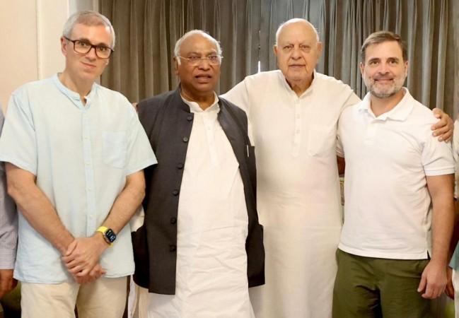 Farooq Abdullah confirms pre-poll alliance with Congress in J&K elections -  IBTimes India
