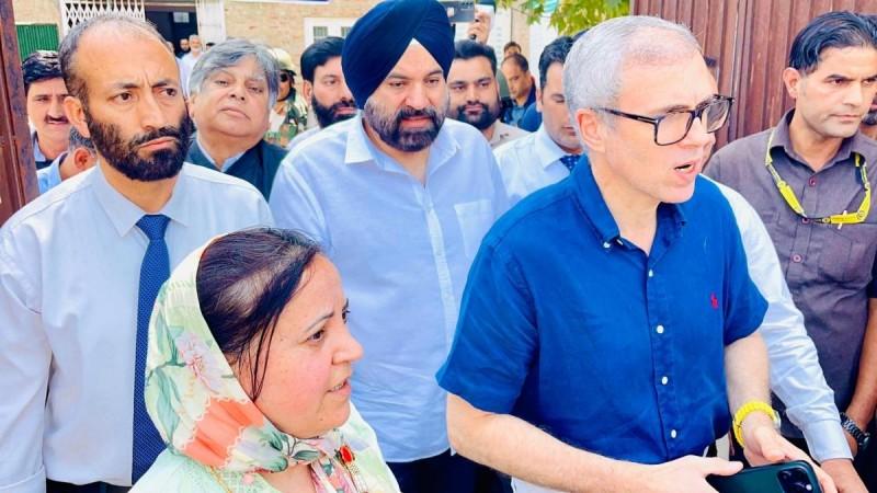 Former Chief Minister Omar Abdullah talking to media persons in Kashmir. Omar Abdullah