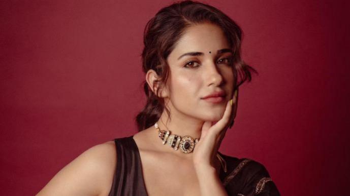 Ruhani Sharma 2