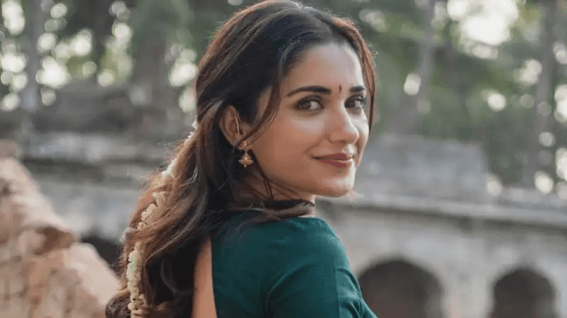 Ruhani Sharma 3