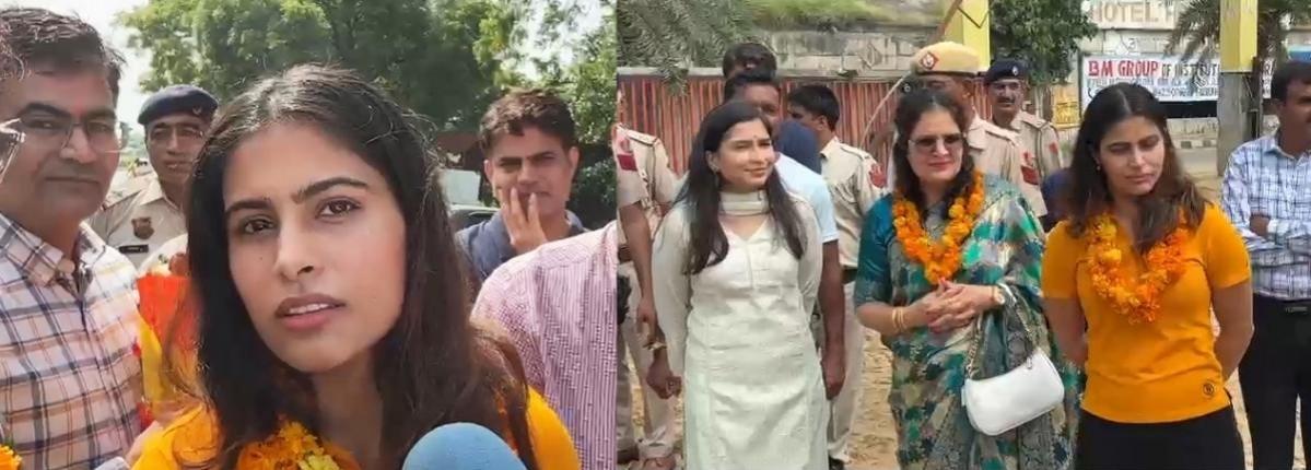 Manu Bhaker arrives in Haryana for first time after Paris Olympics, receives warm welcome Manu Bhaker arrives in Haryana for first time after Paris Olympics, receives warm welcome